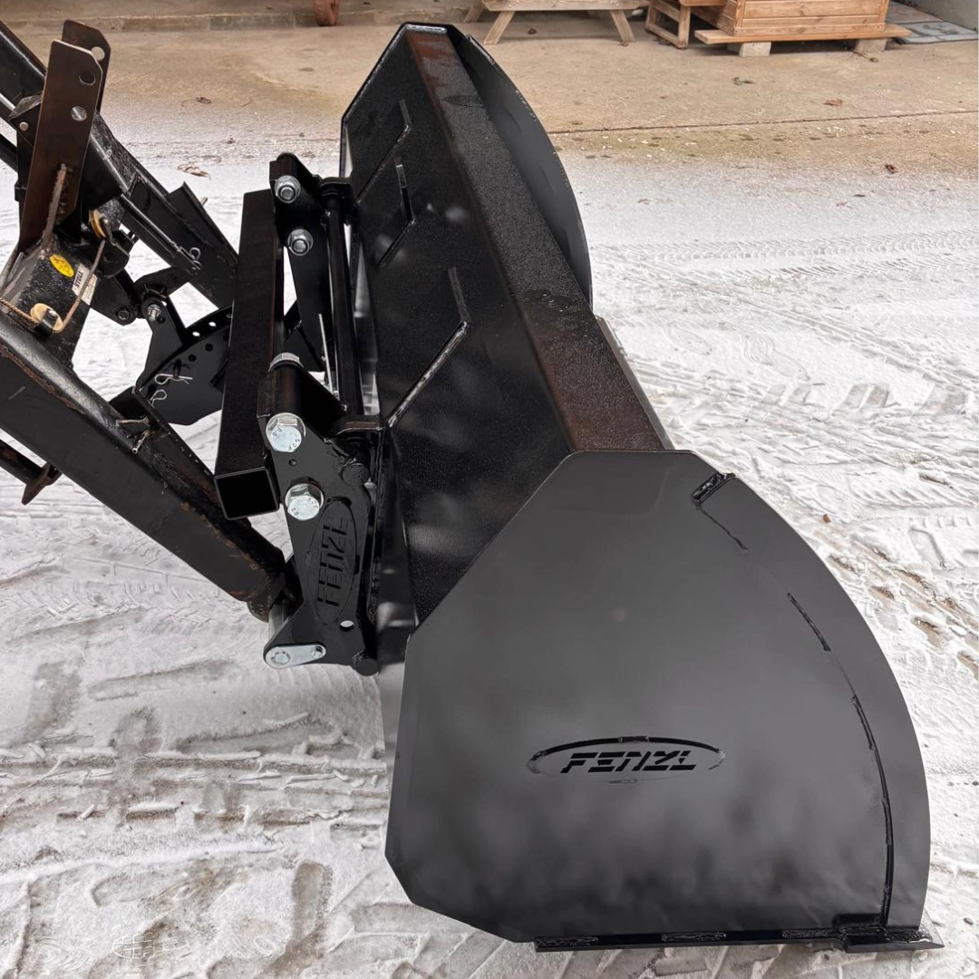 Metall und Maschinenbau Fenzl, Anbaugeräte